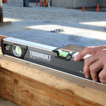   Toughbuilt 120 cm professzionális mágneses vízmérték LED libellamegvilágítással 